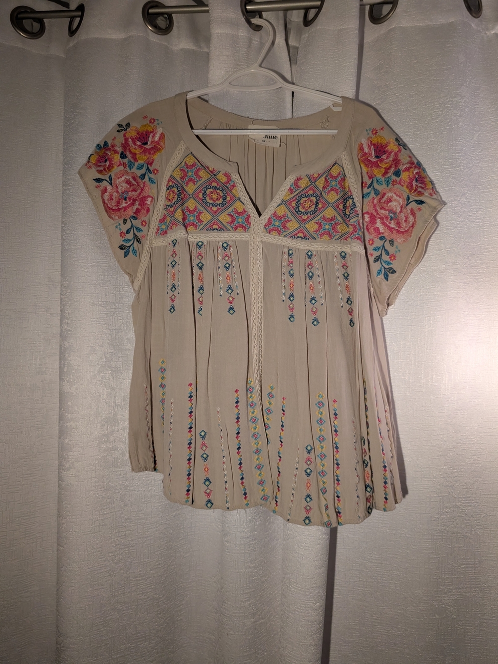 Savannah Jane. 3X Embroidered Floral Boho Top
